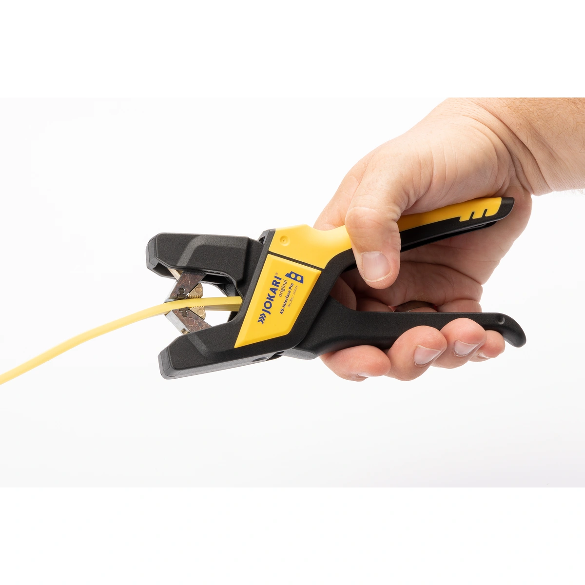 JOKARI_20075_AS-Interface Pro_X-Frame_Abisolieren_4